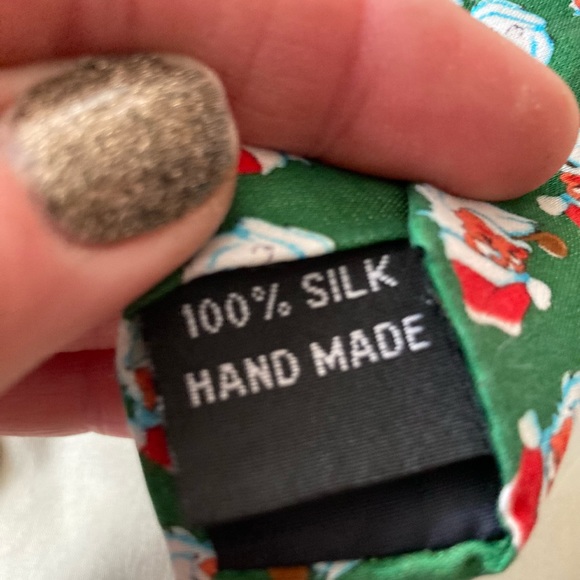 Men’s Holiday 100% silk tie bundle (2) - Picture 3 of 11